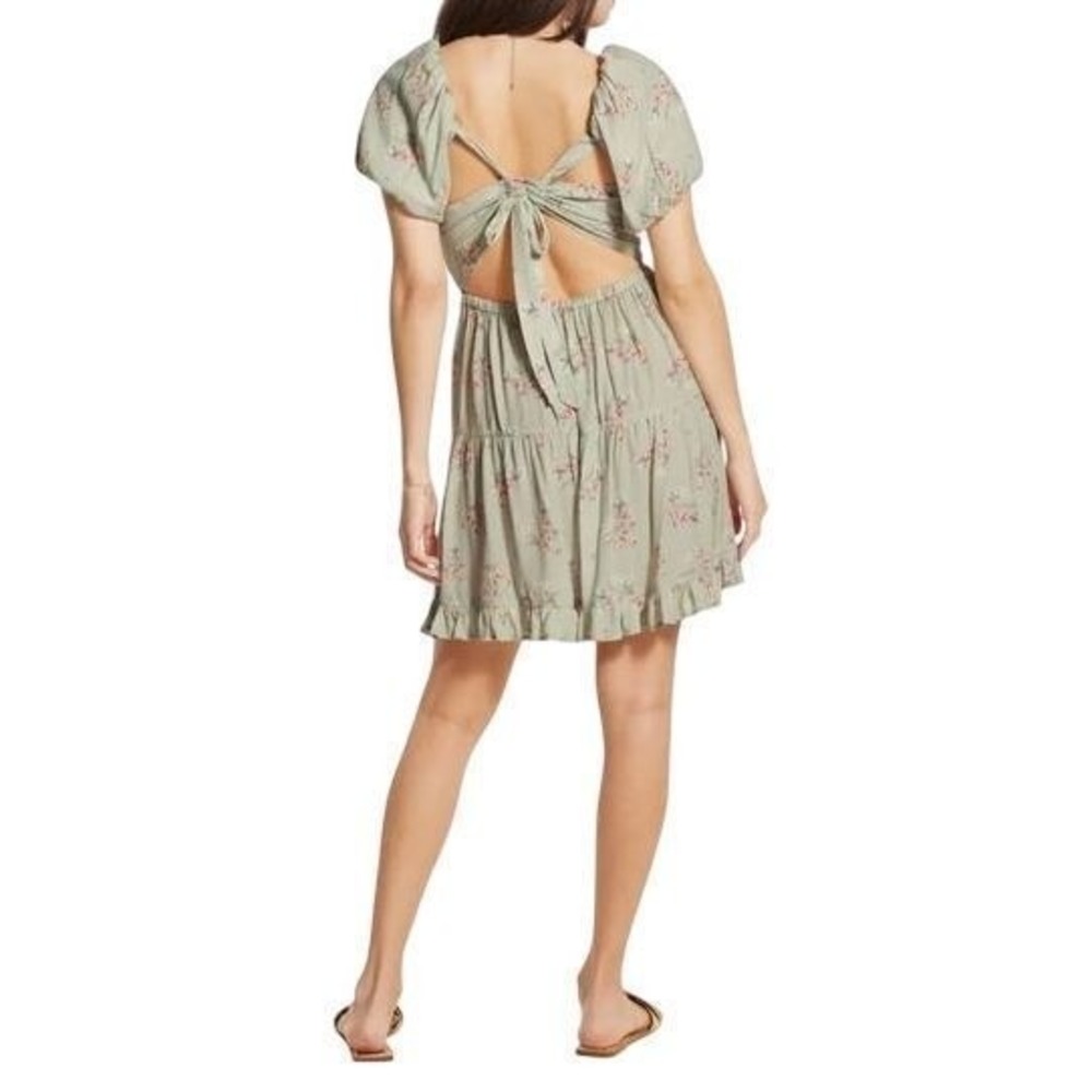 WISHLIST APPAREL Floral Open Back Mini Dress Multicolor‎ Size Medium NWOT